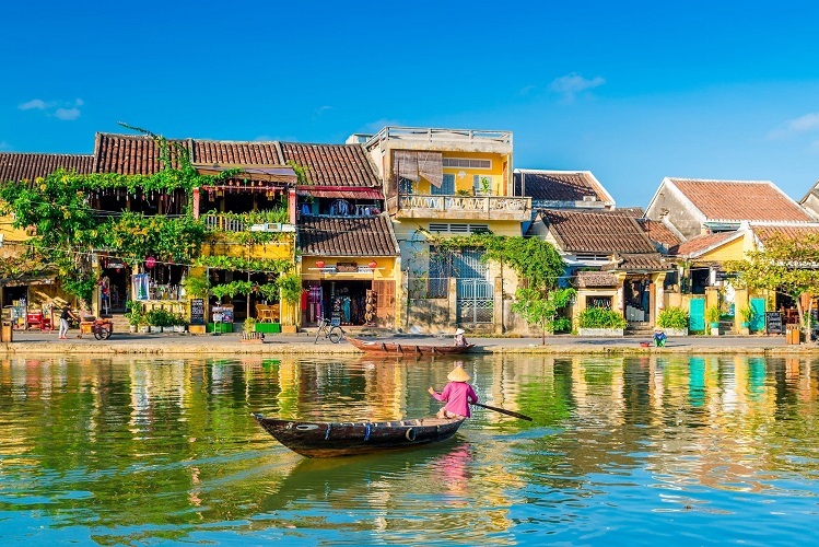 Phố cổ Hội An. Ảnh: Shutterstock.